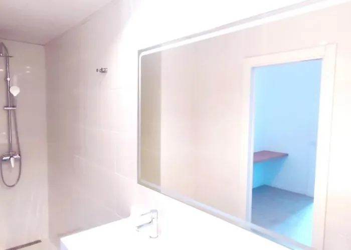 Castell De Lo בית הארחה *